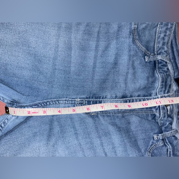 Hollister Women's Light Blue Ultra High Skinny Jeans
Advanced Stretch. - Picture 4 of 10